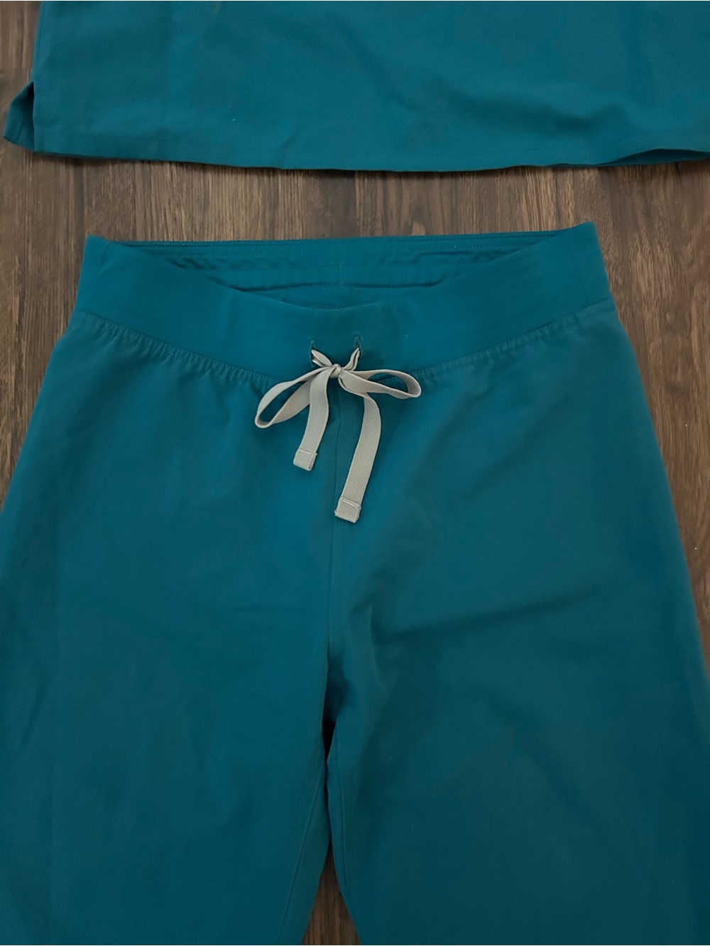 Figs Teal Scrub Set - Picture 2 of 7